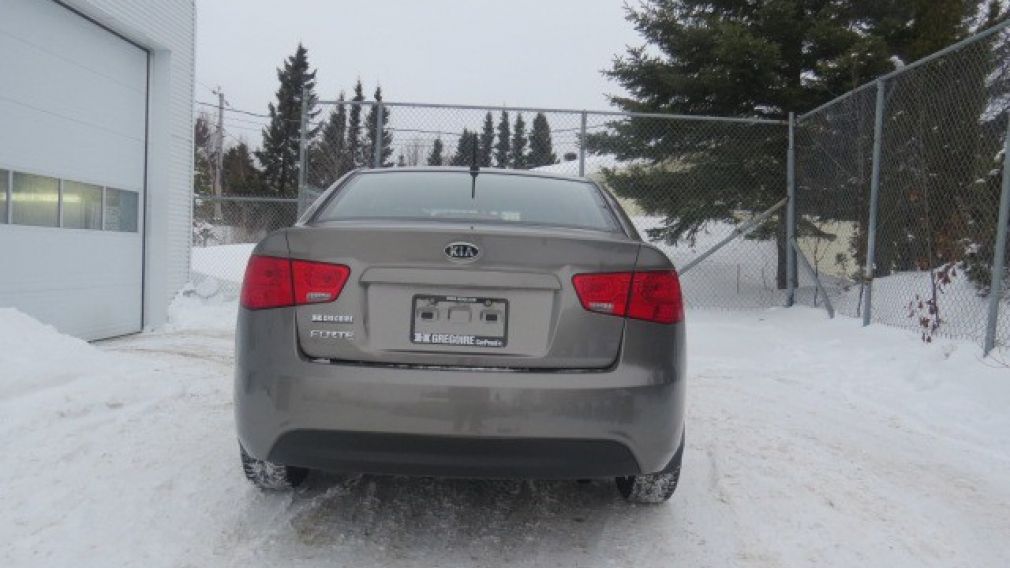 2010 Kia Forte LX #27