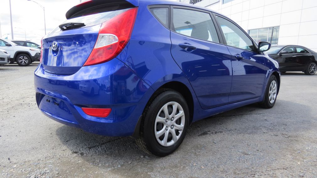 2013 Hyundai Accent GL #4