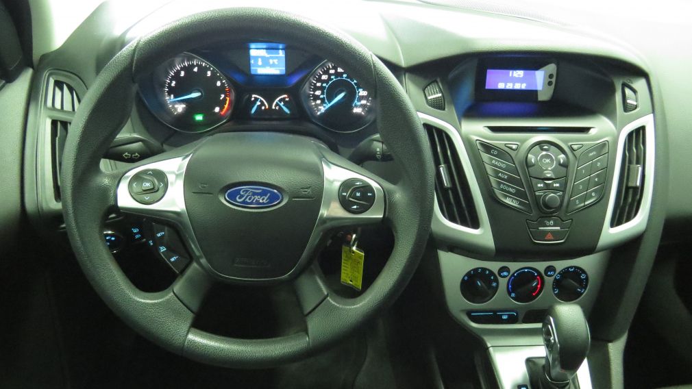 2012 Ford Focus SE #9