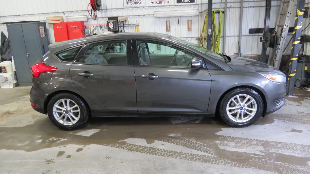 2015 Ford Focus SE #21