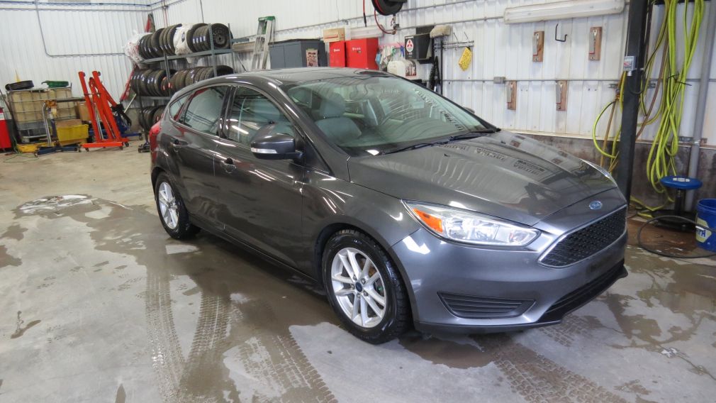 2015 Ford Focus SE #27