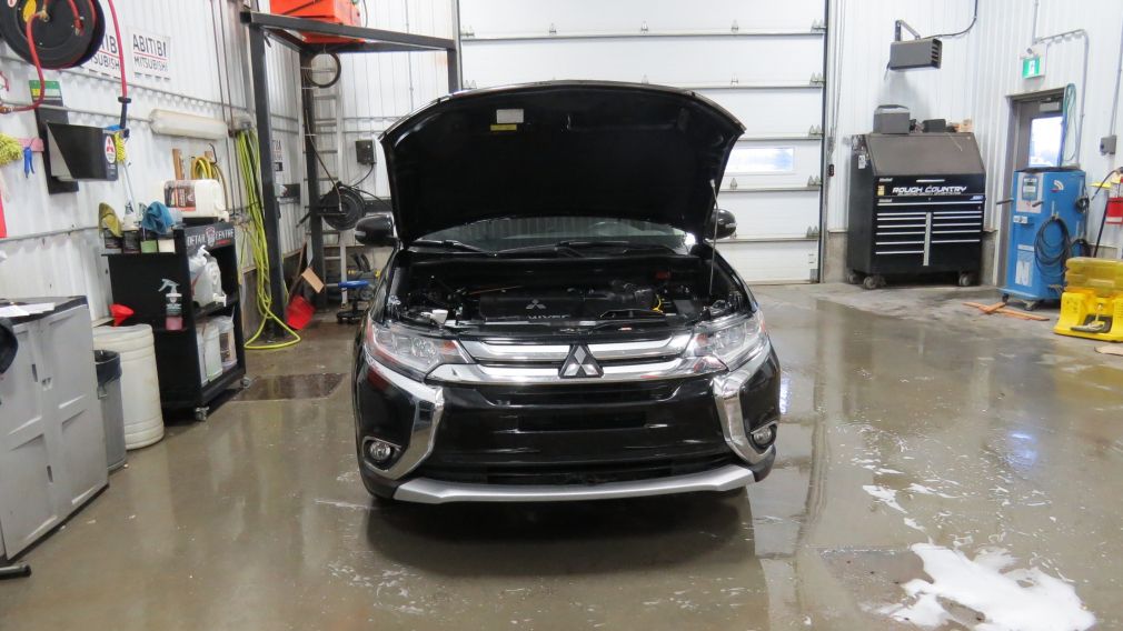 2016 Mitsubishi Outlander GT #25