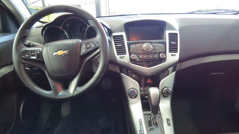 2015 Chevrolet Cruze 1LT #9