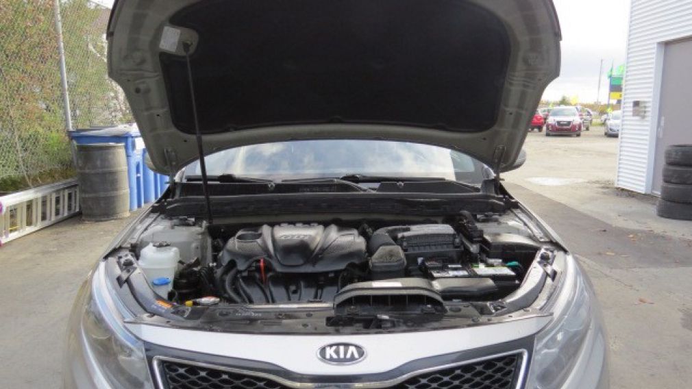 2014 Kia Optima lx   et 10 ans 200000 km sur le moteur #2