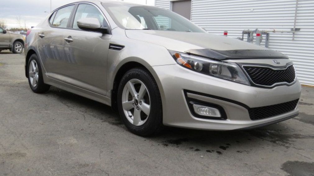 2014 Kia Optima lx   et 10 ans 200000 km sur le moteur #0