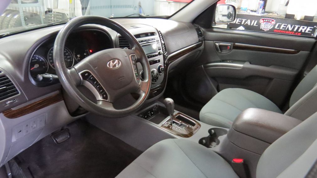 2012 Hyundai Santa Fe GL #8