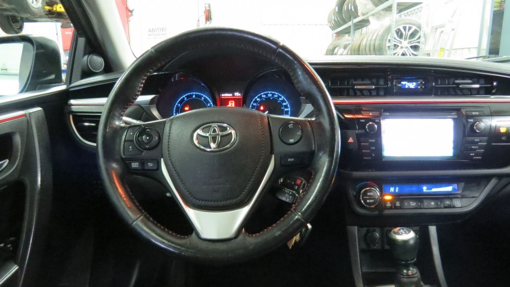 2015 Toyota Corolla S #14