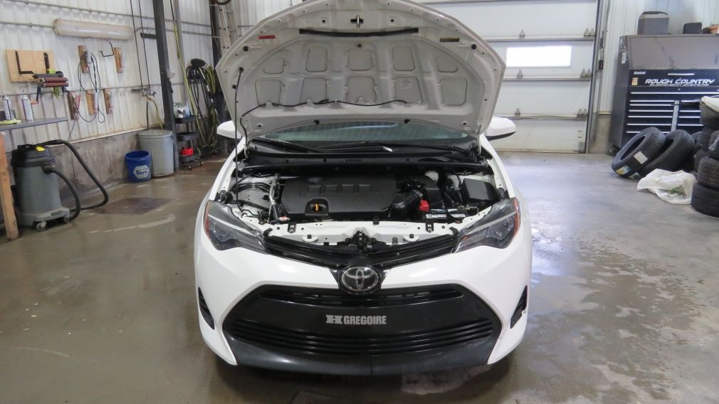 2018 Toyota Corolla LE #28