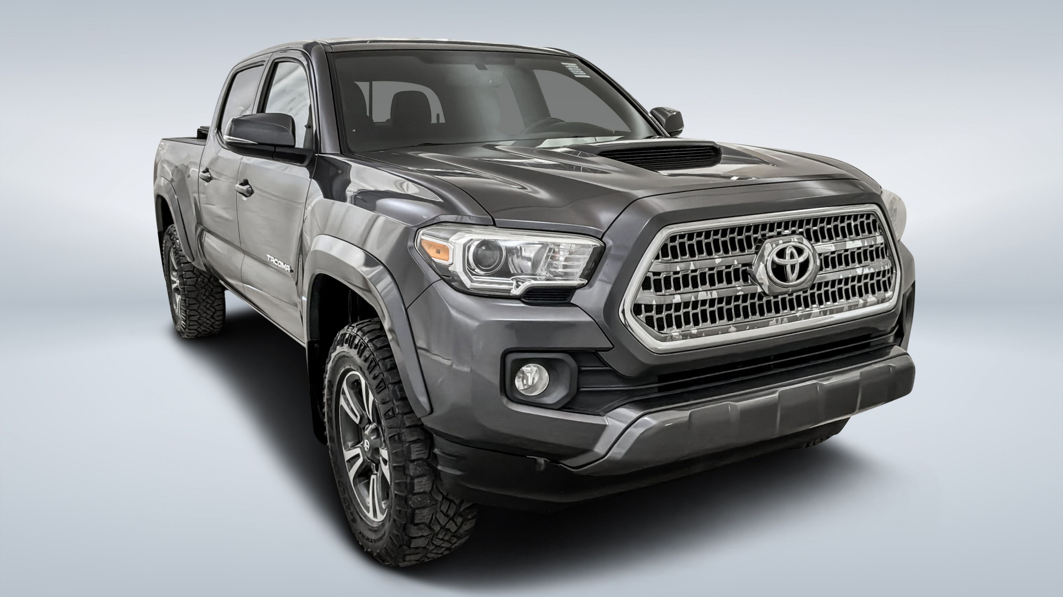 2017 Toyota Tacoma — Monbili