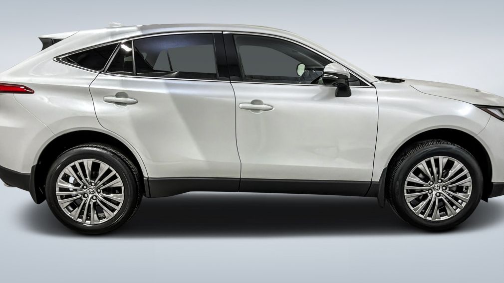 2024 Toyota Venza — photo 2