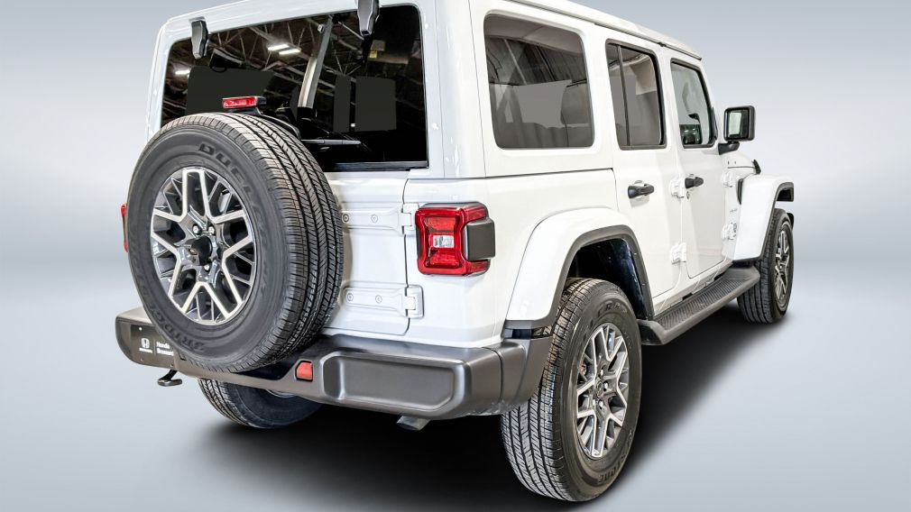 2024 Jeep Wrangler — photo 3