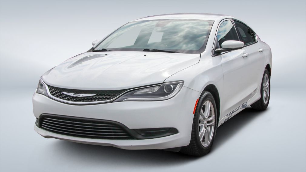 2015 Chrysler 200 — photo 2