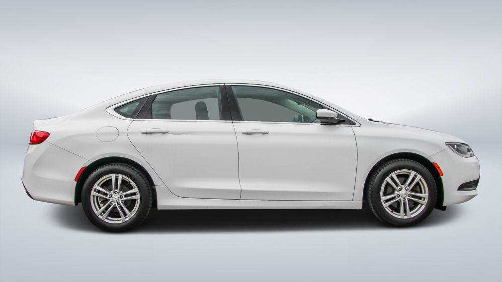 2015 Chrysler 200 — photo 7