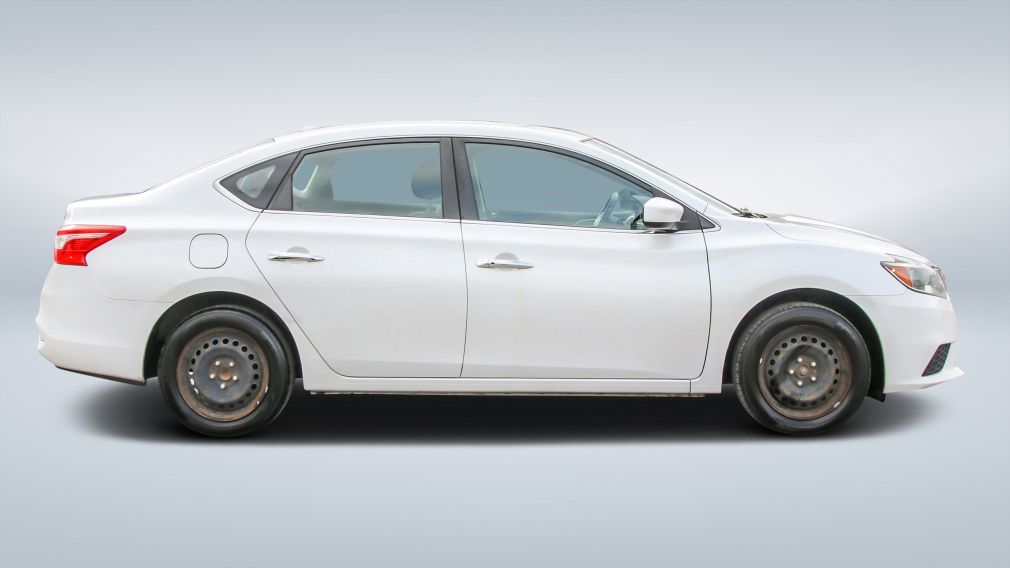 2017 Nissan Sentra — photo 8