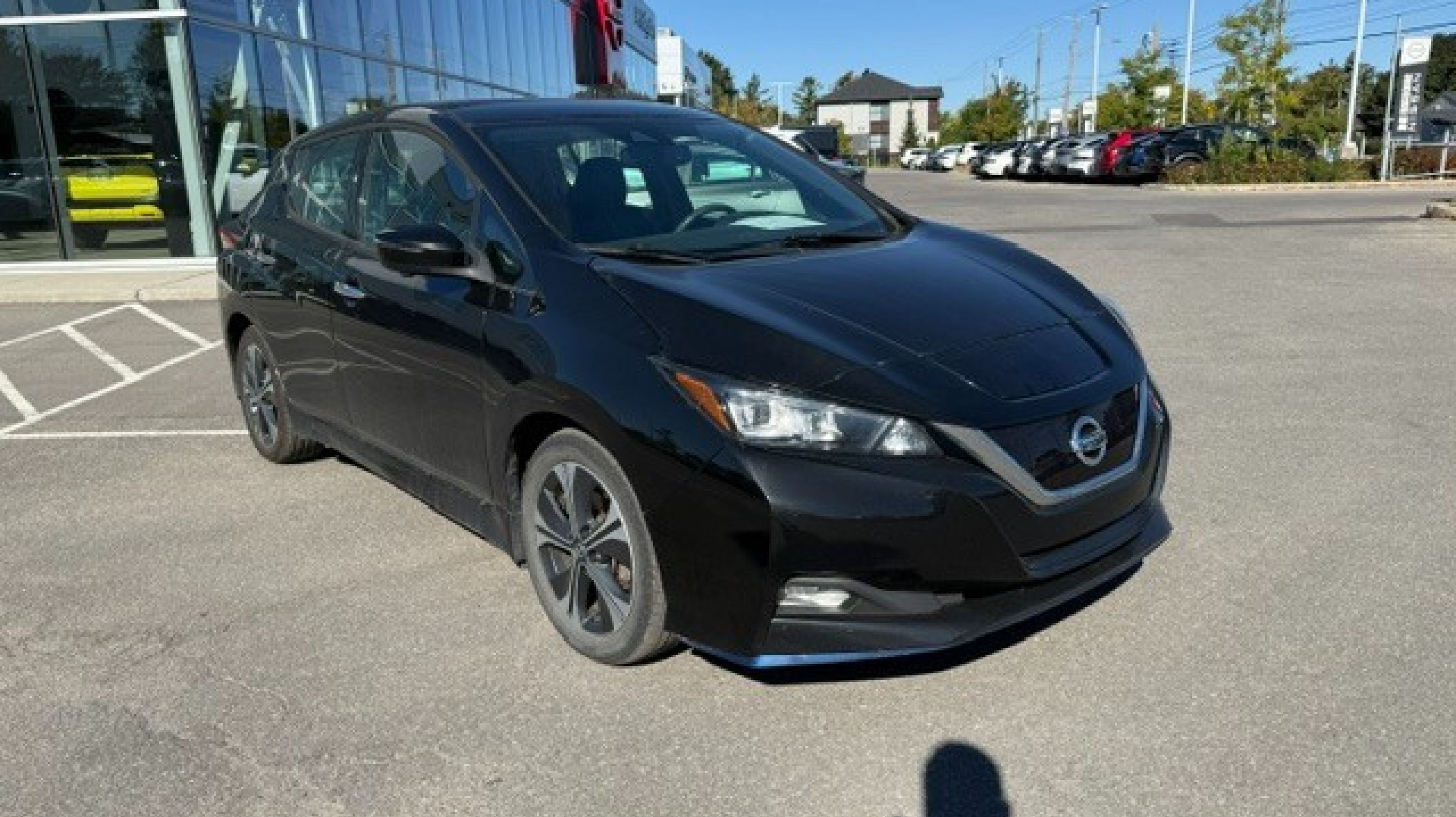 2022 Nissan Leaf — Monbili
