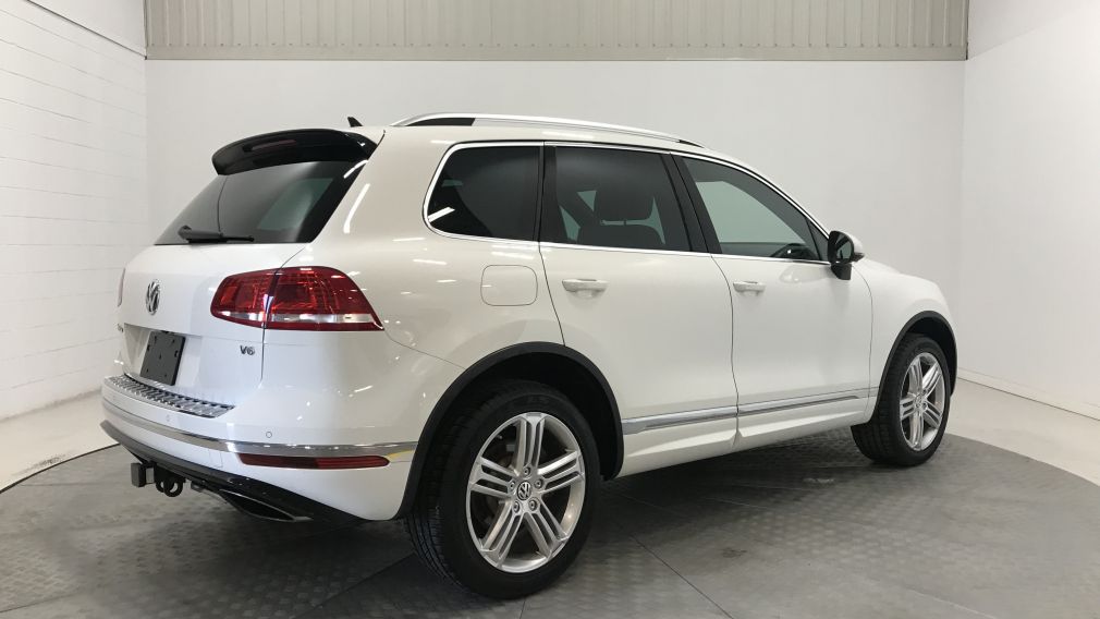 2017 Volkswagen Touareg Execline R-LINE, AWD, CUIR, TOIT PANO, AUBAINE!!! #3