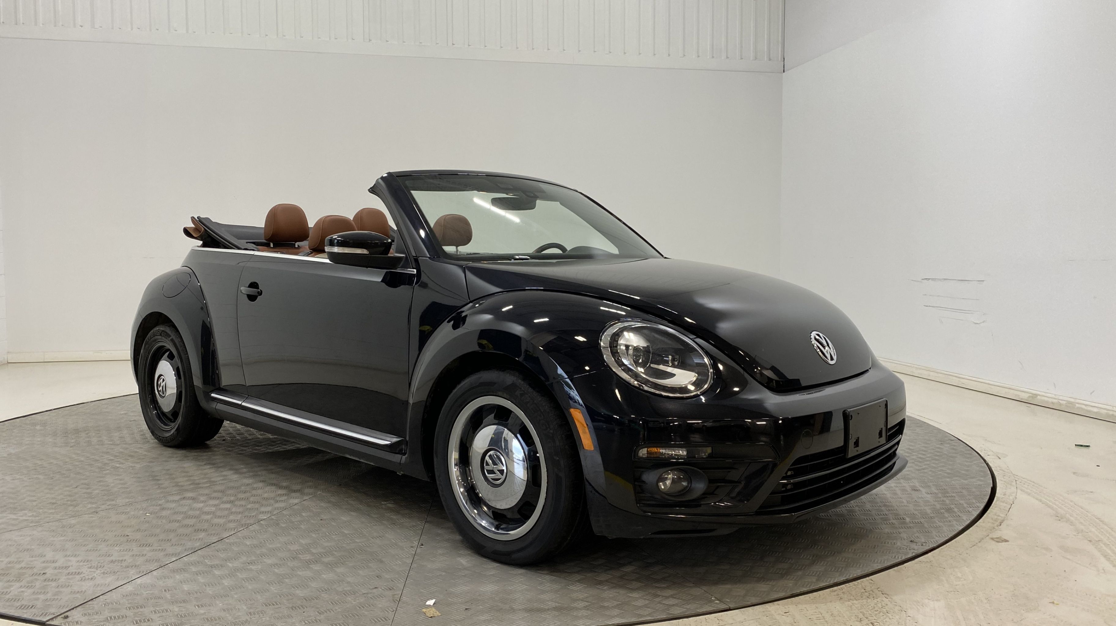 Volkswagen BEETLE 2017 Convertible**Classic**Fender** usagée et d