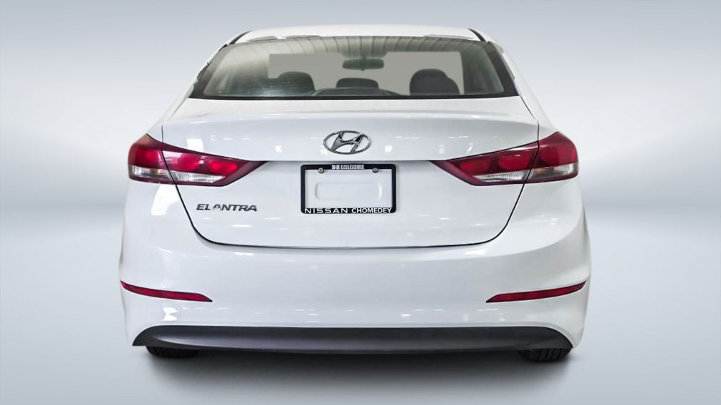 2017 Hyundai Elantra — photo 6