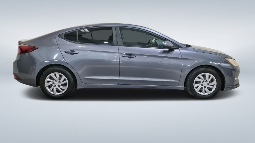 2019 Hyundai Elantra — photo 8