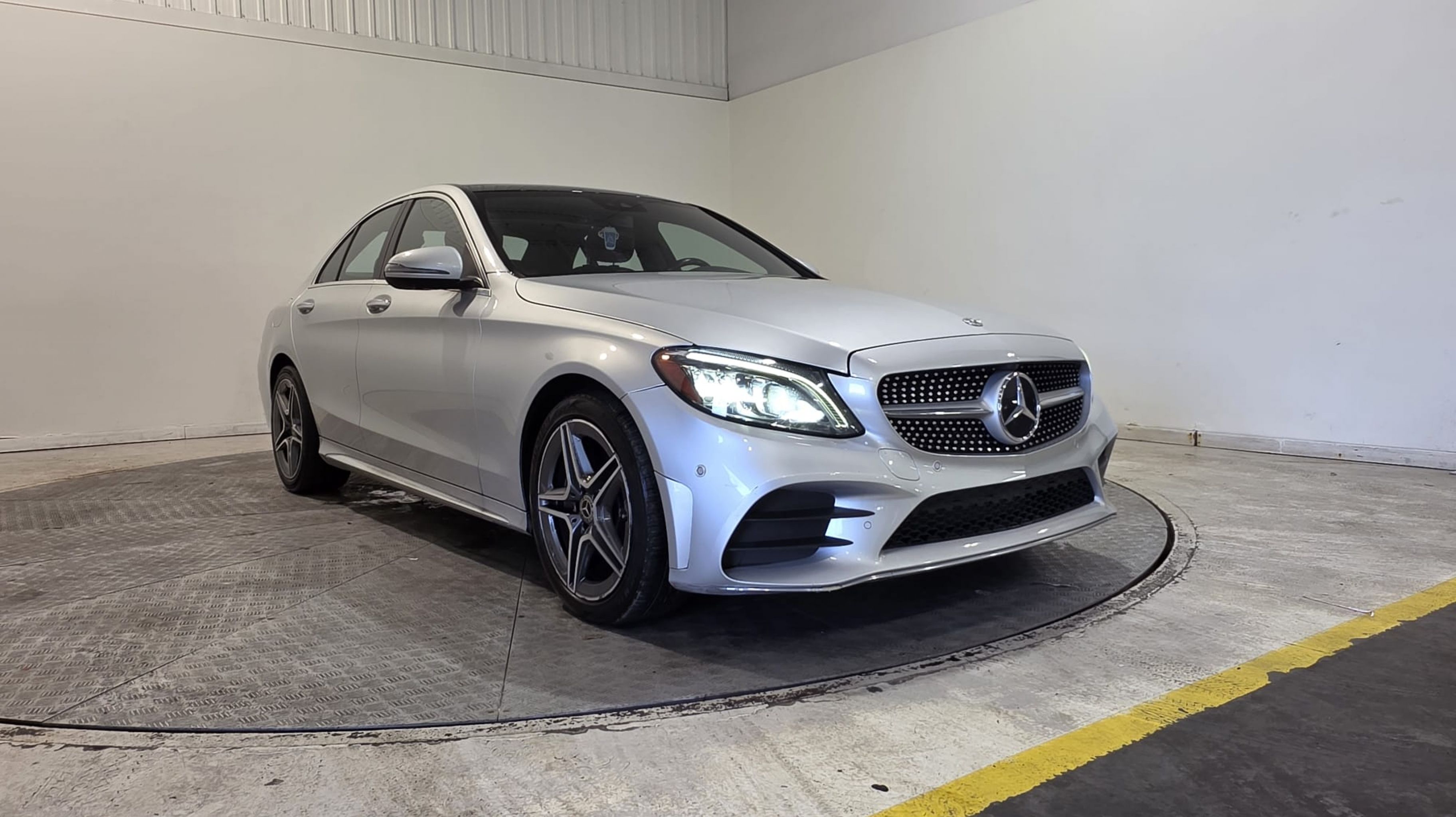 2019 Mercedes Benz C.. (Toit ouvrant) — Monbili