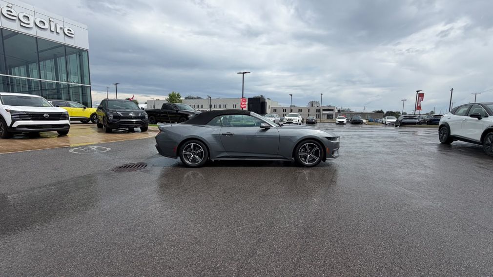 2025 Ford Mustang — photo 4