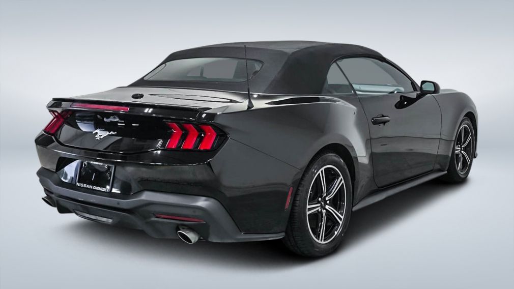 2025 Ford Mustang — photo 8