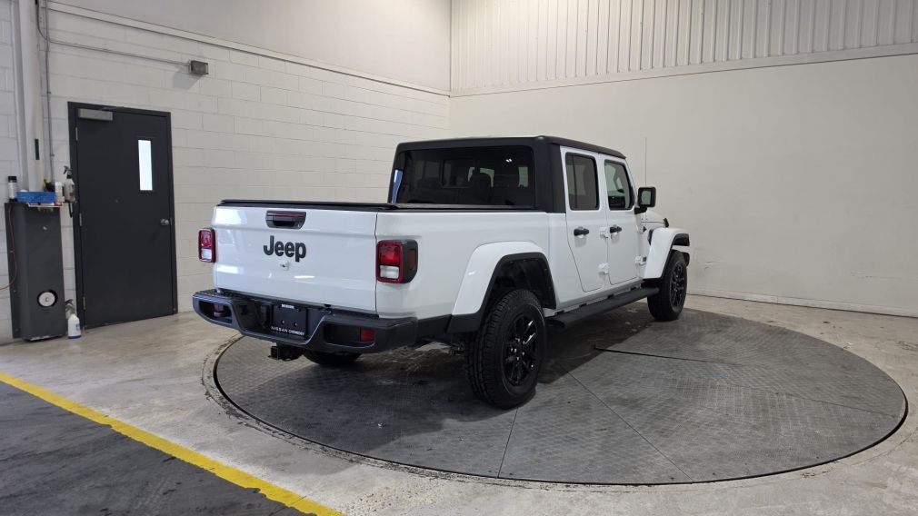 2022 Jeep Gladiator — photo 7