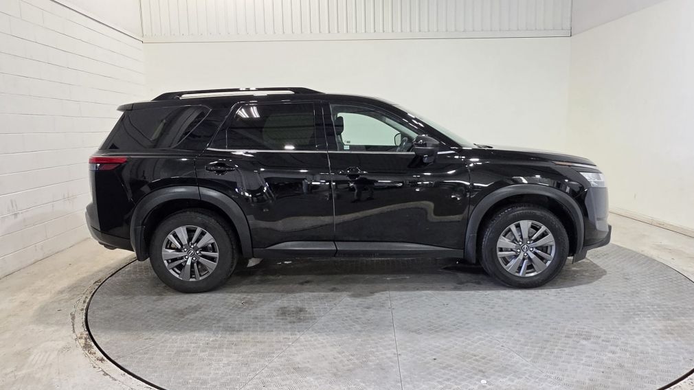 2022 Nissan Pathfinder — photo 8