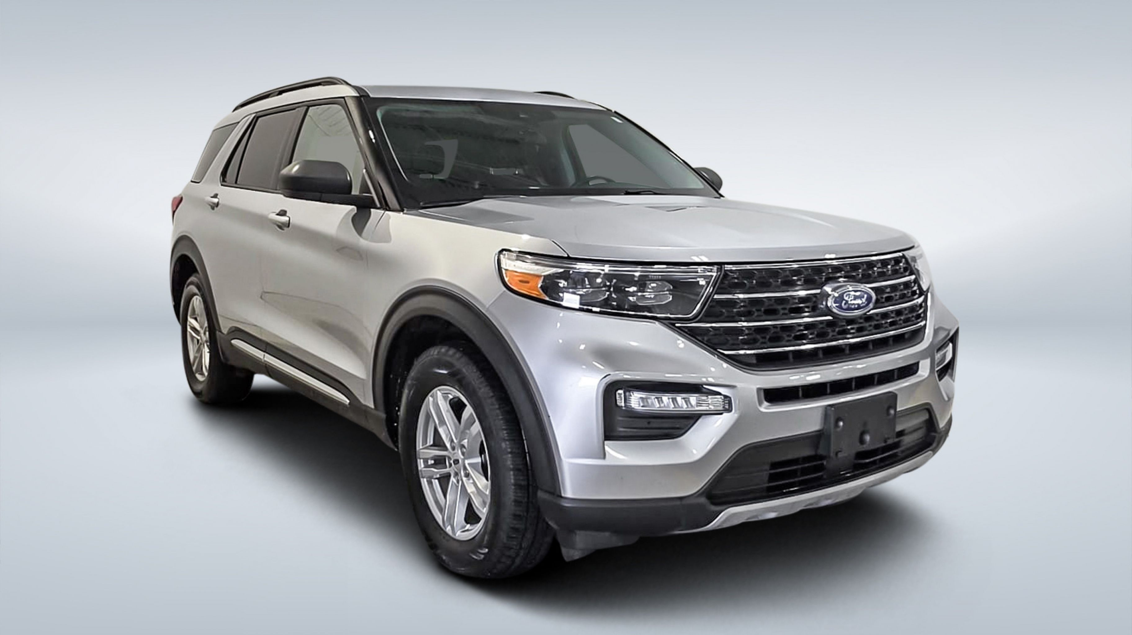 2023 Ford Explorer — Monbili