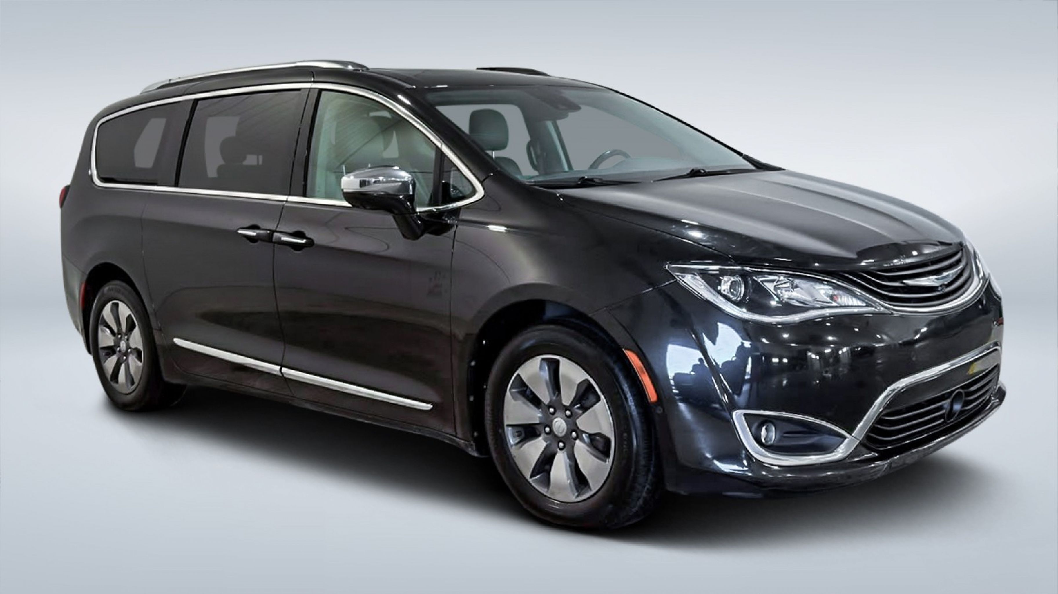 2017 Chrysler Pacifica — Monbili
