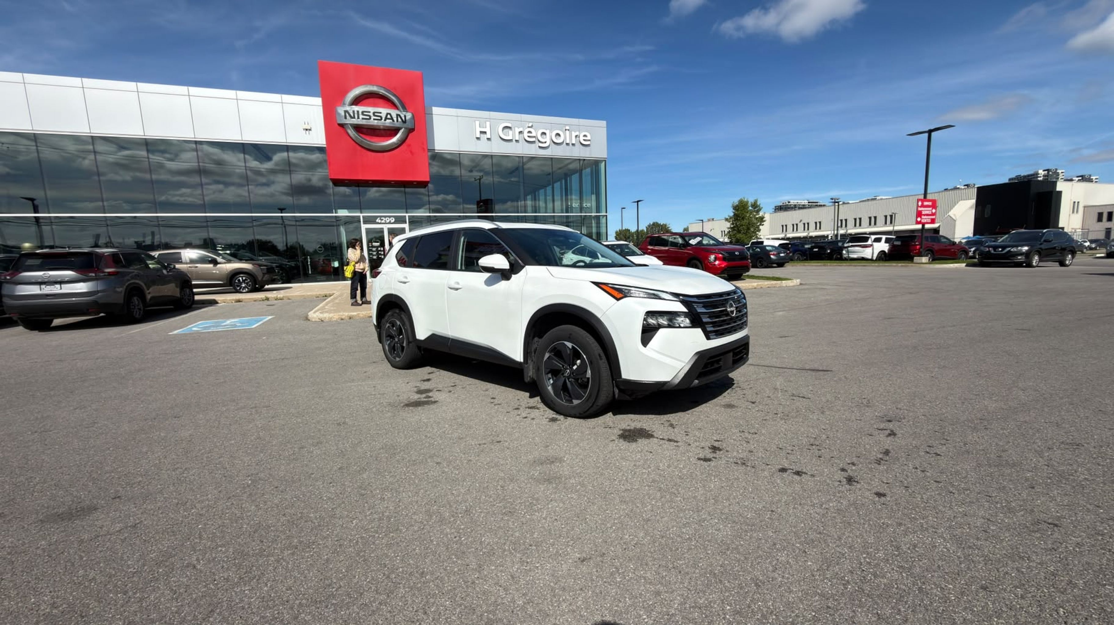 2025 Nissan Rogue (Toit ouvrant) — Monbili