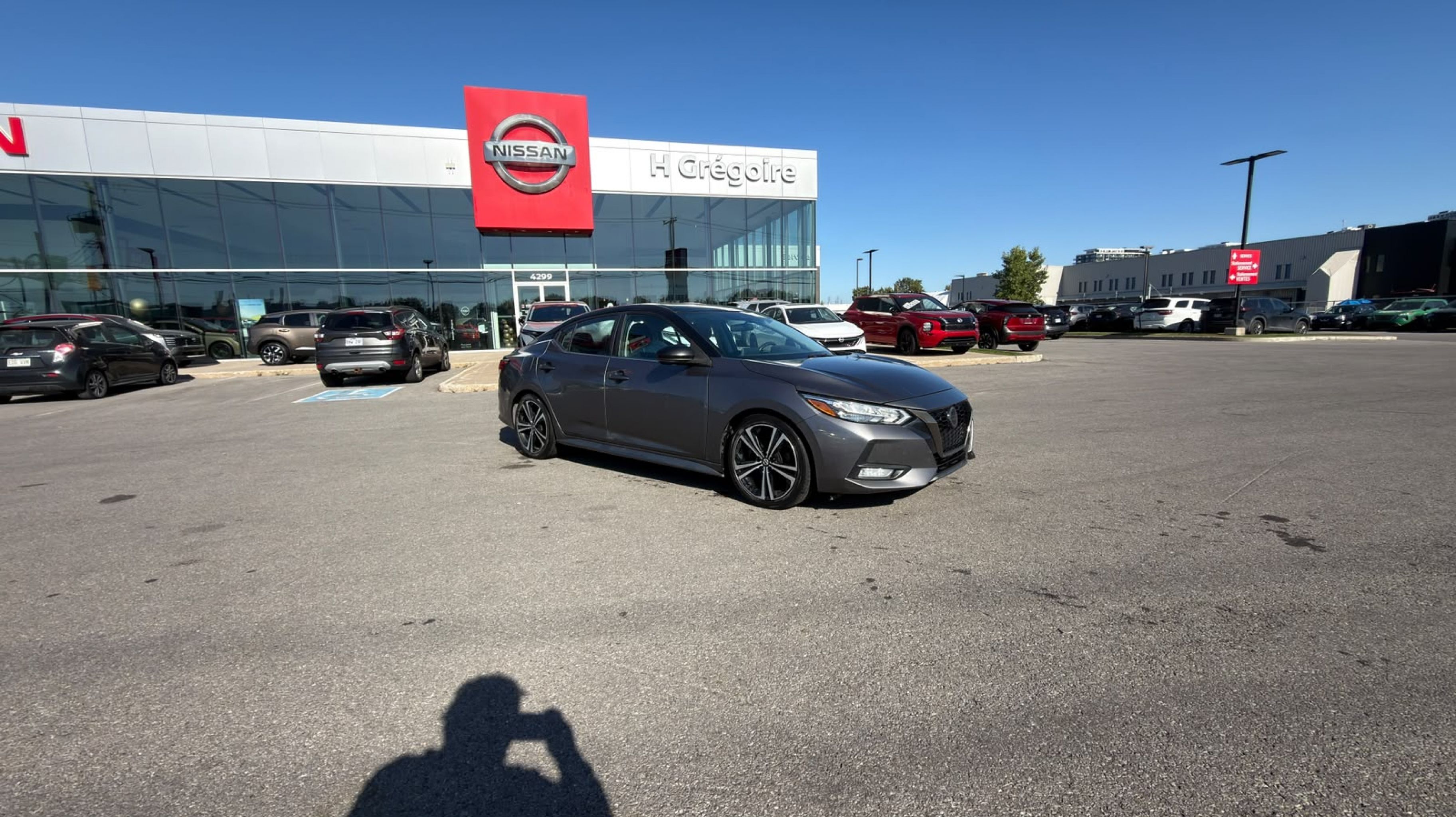 2020 Nissan Sentra (Toit ouvrant) — Monbili