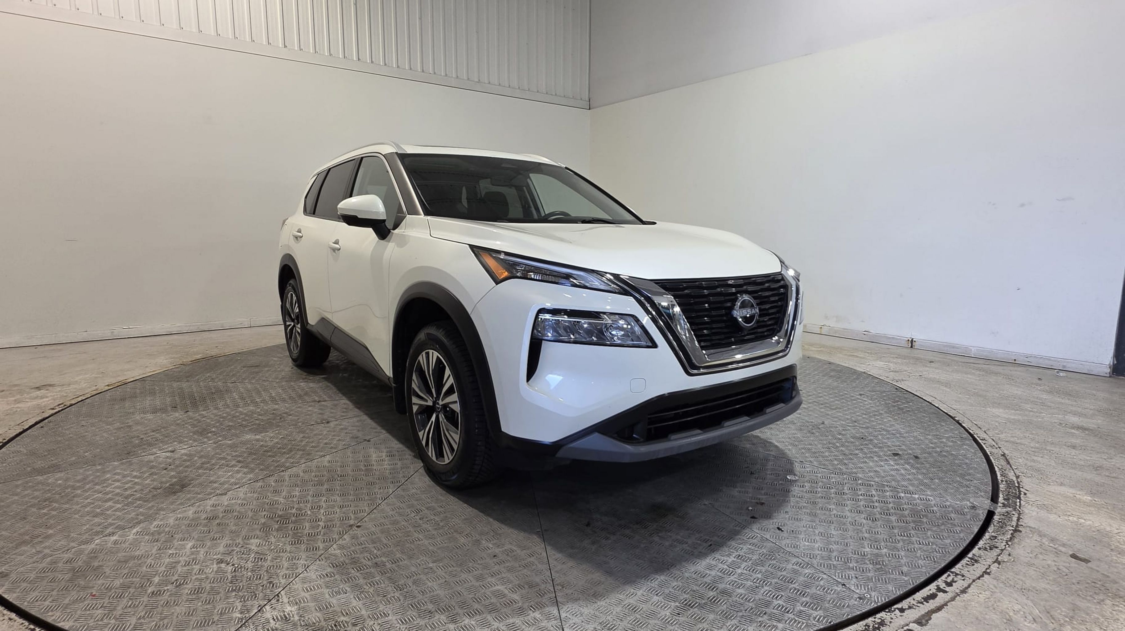 2023 Nissan Rogue (Toit ouvrant) — Monbili