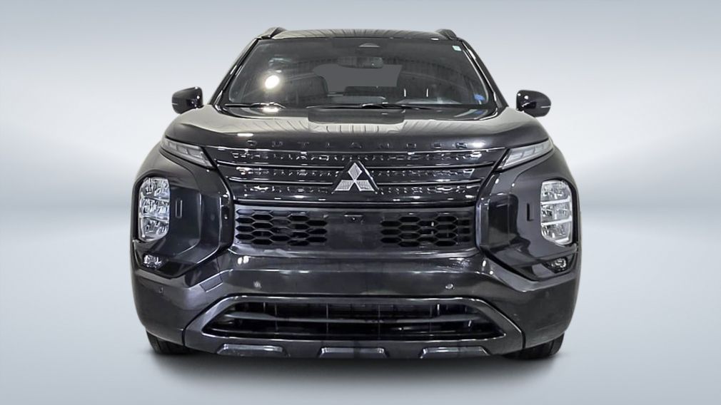 2024 Mitsubishi Outlander — photo 2