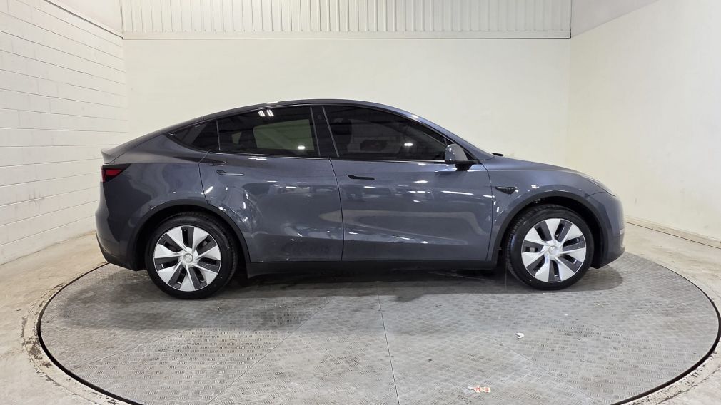 2023 Tesla Model Y — photo 8