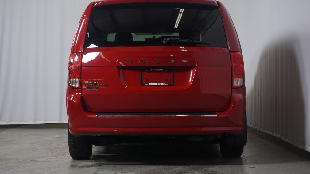 2013 Dodge GR Caravan SXT stow & go #6