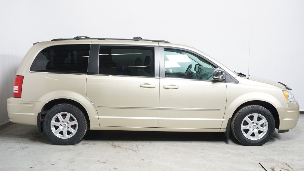 2010 Chrysler Town And Country Touring #2