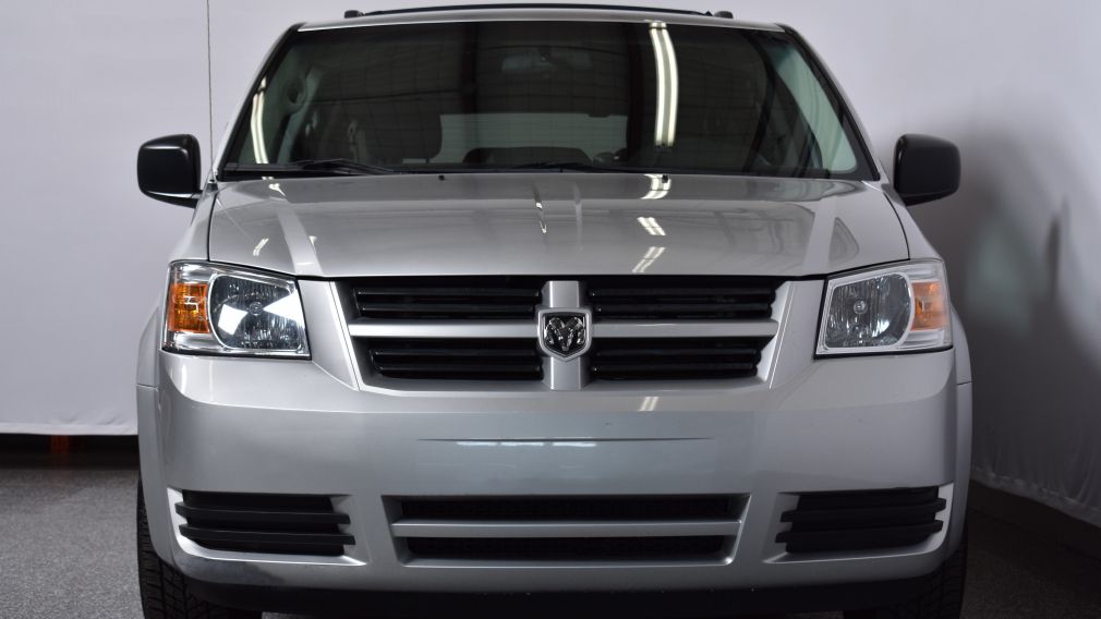 2010 Dodge GR Caravan SE #1