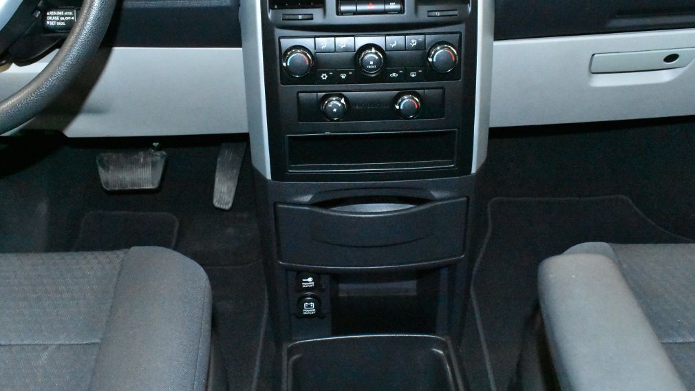 2010 Dodge GR Caravan SE #15