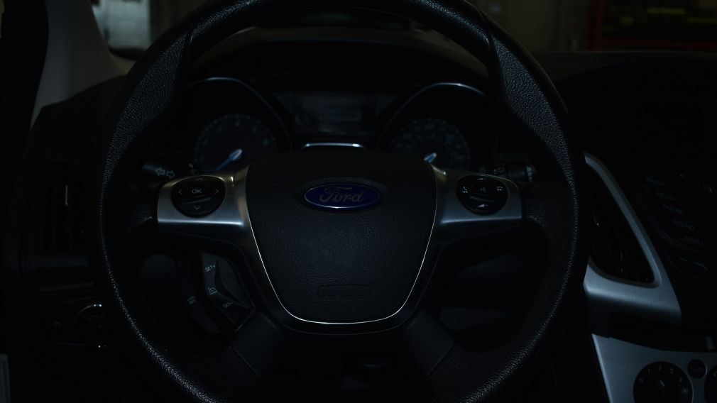 2014 Ford Focus SE #8