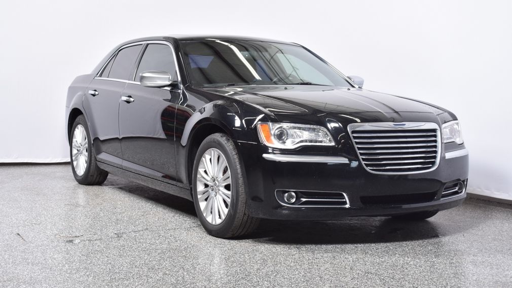 2012 Chrysler 300C Luxury Series, AWD, TOIT, Navigation #0