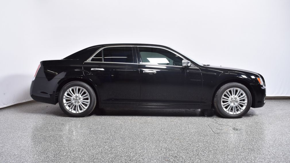 2012 Chrysler 300C Luxury Series, AWD, TOIT, Navigation #2