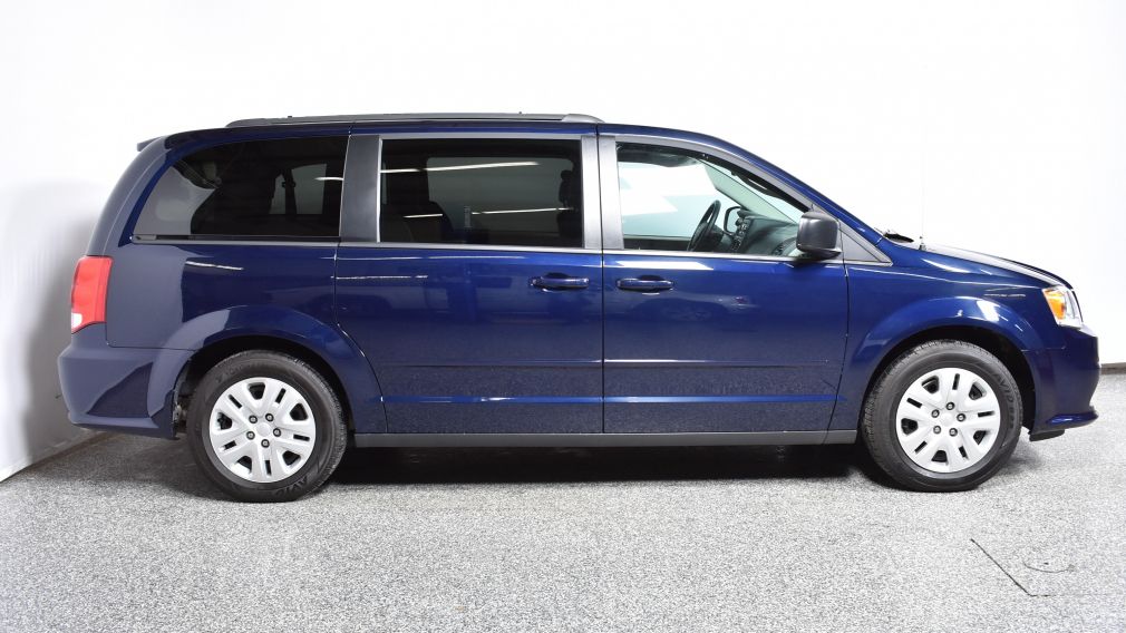 2016 Dodge GR Caravan SXT #2