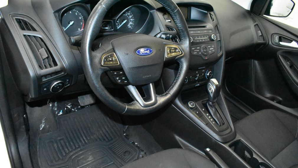 2015 Ford Focus SE #9