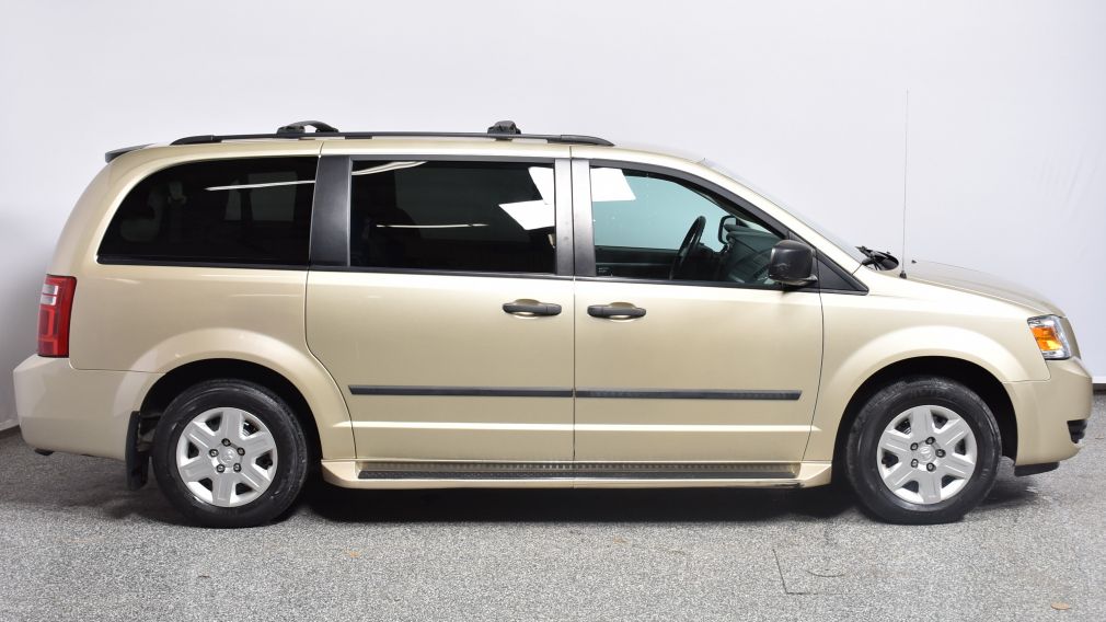 2010 Dodge GR Caravan SE #1