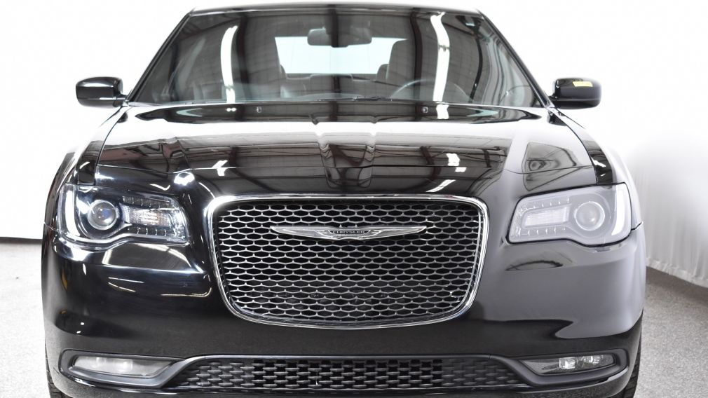 2016 Chrysler 300 300S #2