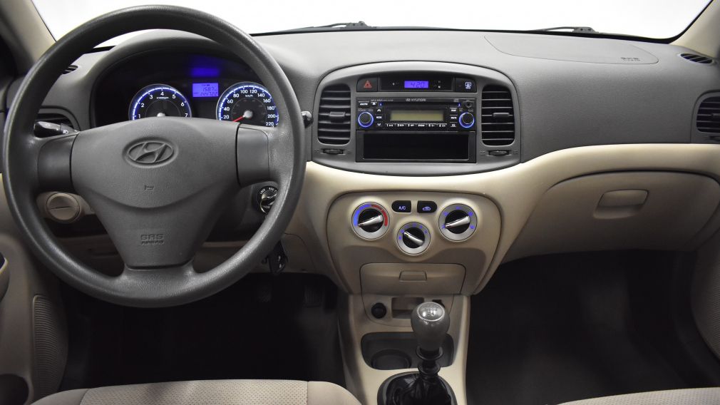 2010 Hyundai Accent GL #10