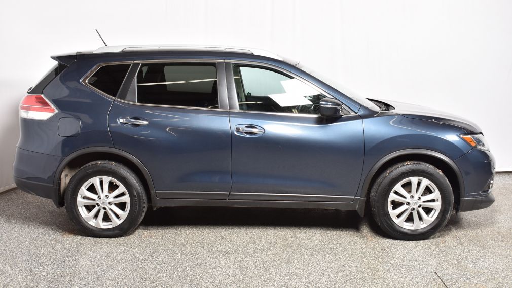 2015 Nissan Rogue SV #2