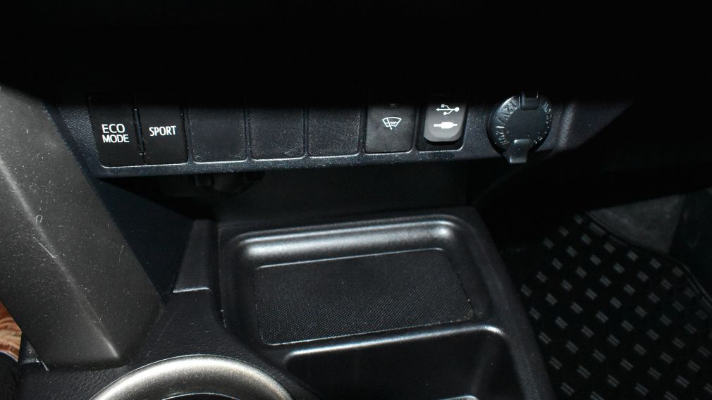 2015 Toyota Rav 4 LE Automatique AWD #19
