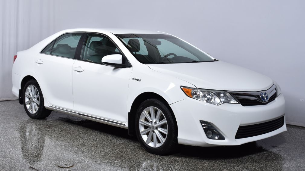 2014 Toyota Camry XLE #0